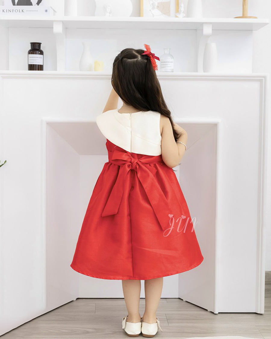 Đầm tiệc đính nơ