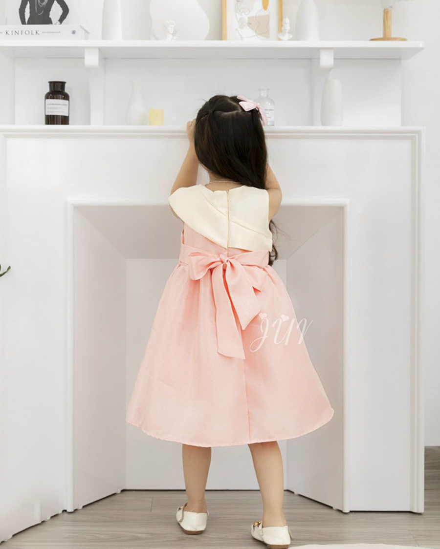 Đầm tiệc đính nơ