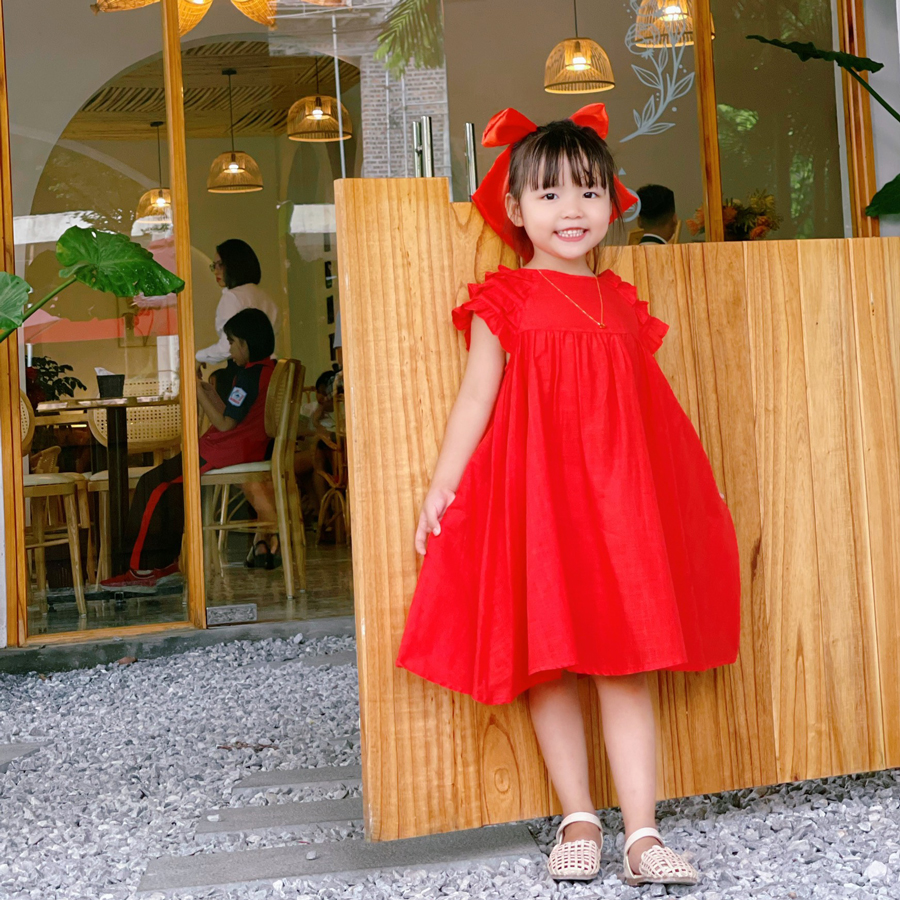 Đầm bé gái xếp li vai