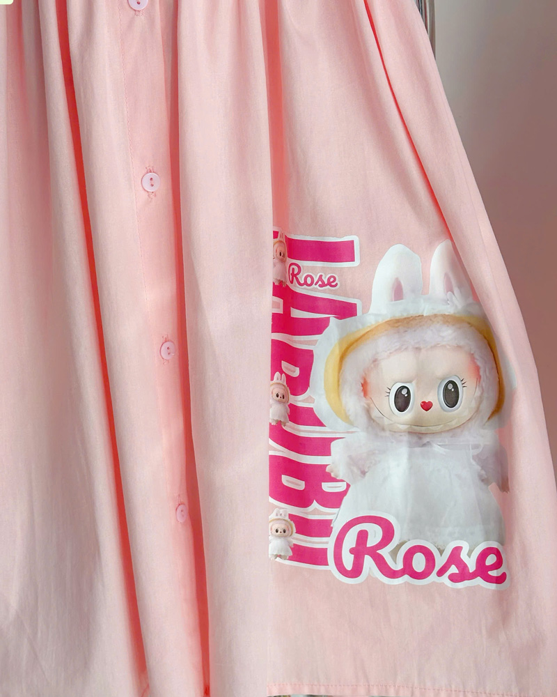 Đầm bé gái Labubu nơ cổ