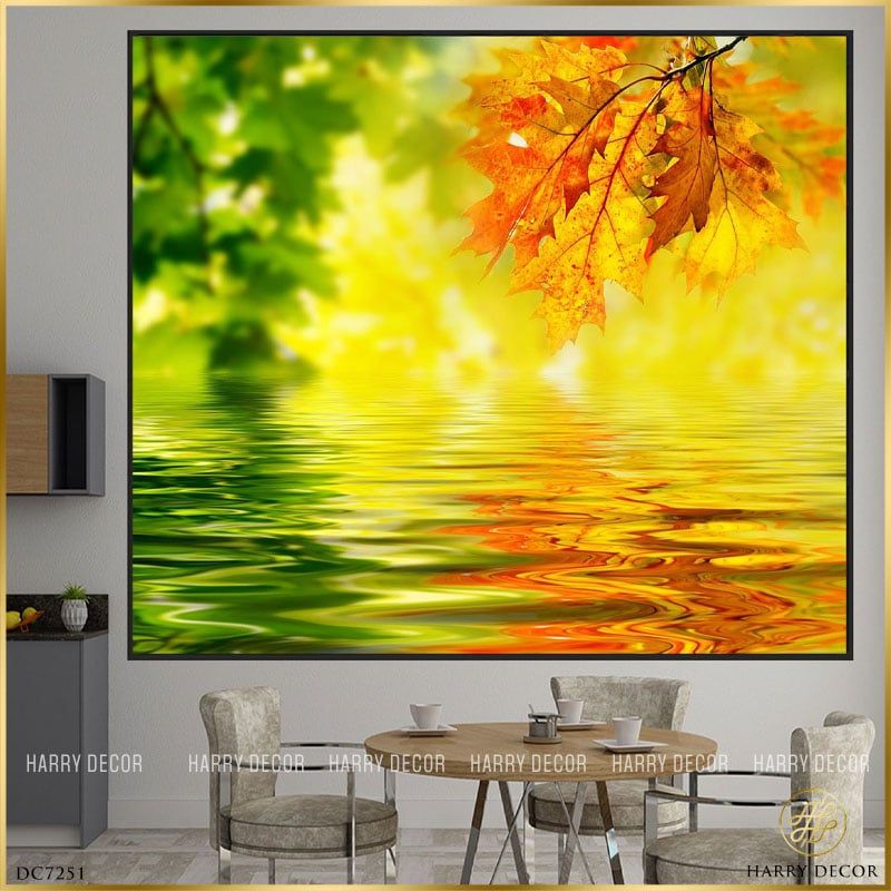  Tranh Vuông Một Nhánh Lá Vàng Trên Mặt Nước DC7251 