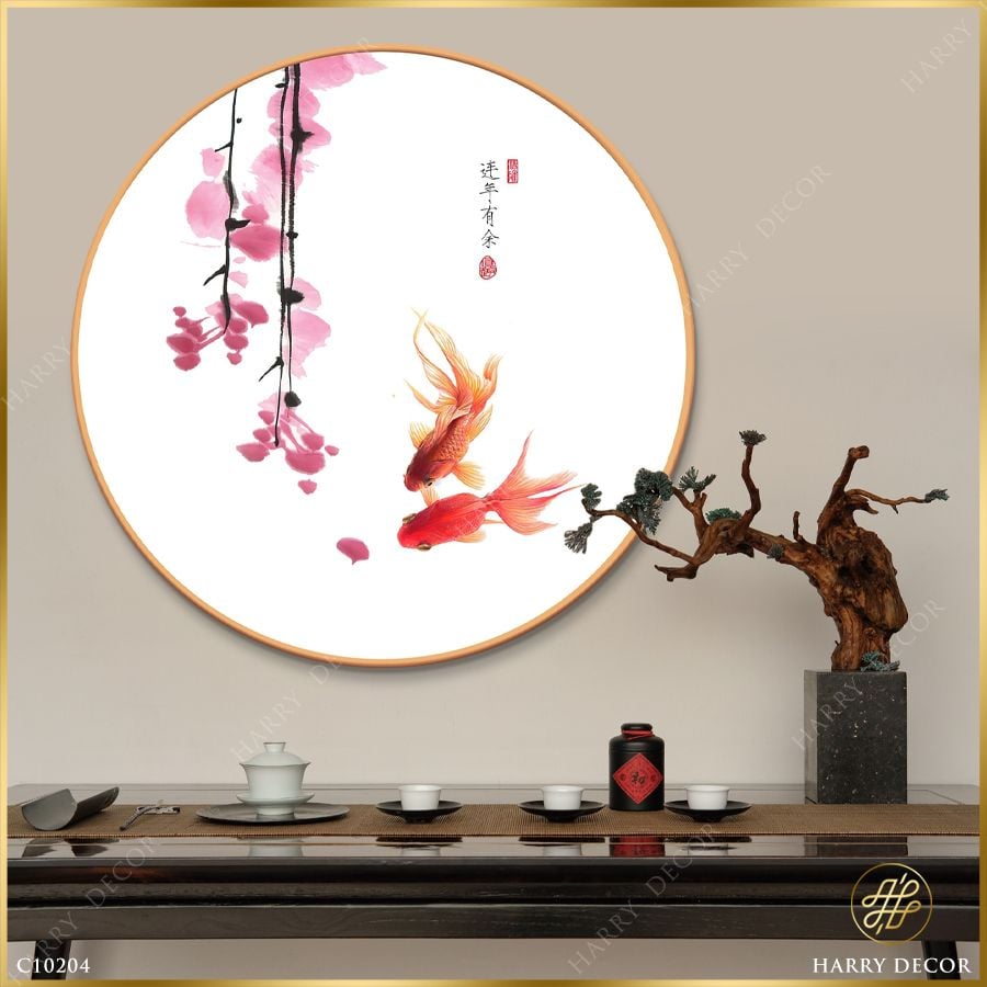  Tranh Tròn Đôi Cá Vàng Ngậm Cánh Hoa C10204 