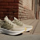 Giày chạy bộ Nữ ULTRABOOST 5 W