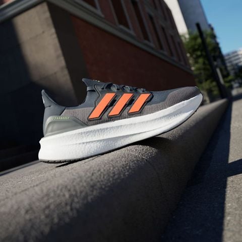  Giày chạy bộ Nam ULTRABOOST 5 