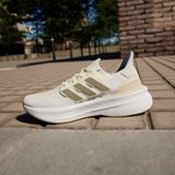 Giày chạy bộ Nữ ULTRABOOST 5 W