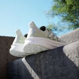 Giày chạy bộ Nữ ULTRABOOST 5 W