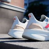 Giày chạy bộ Nữ ULTRABOOST 5 W