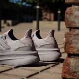 Giày chạy bộ Nam ULTRABOOST 5