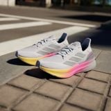 Giày chạy bộ Nữ ULTRABOOST 5X W