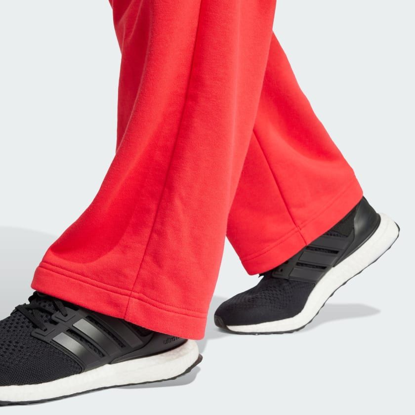 Quần dài nam nỉ adidas Essentials Logo 3 sọc