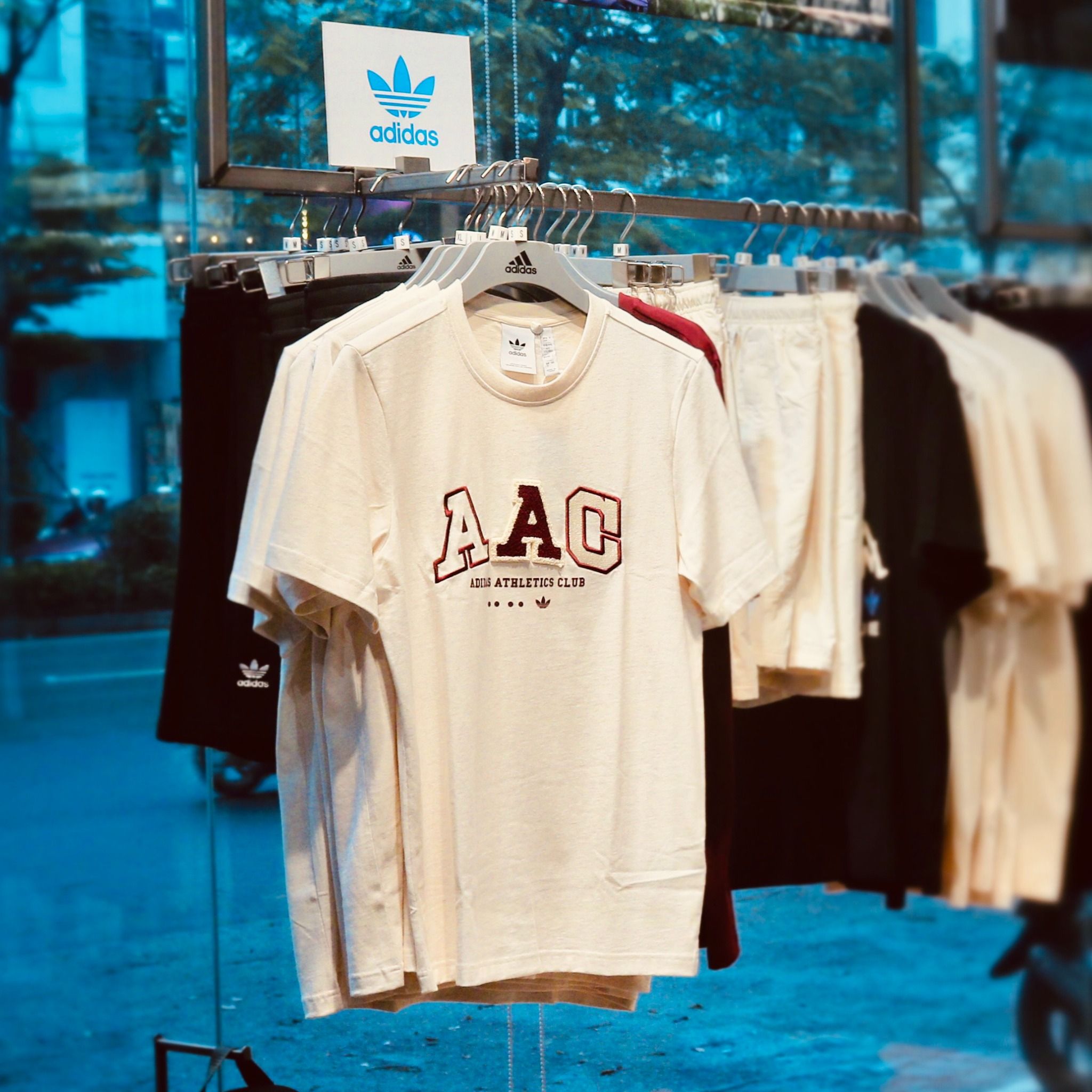 ÁO THUN ADIDAS RIFTA METRO AAC – adidas Hà Nội