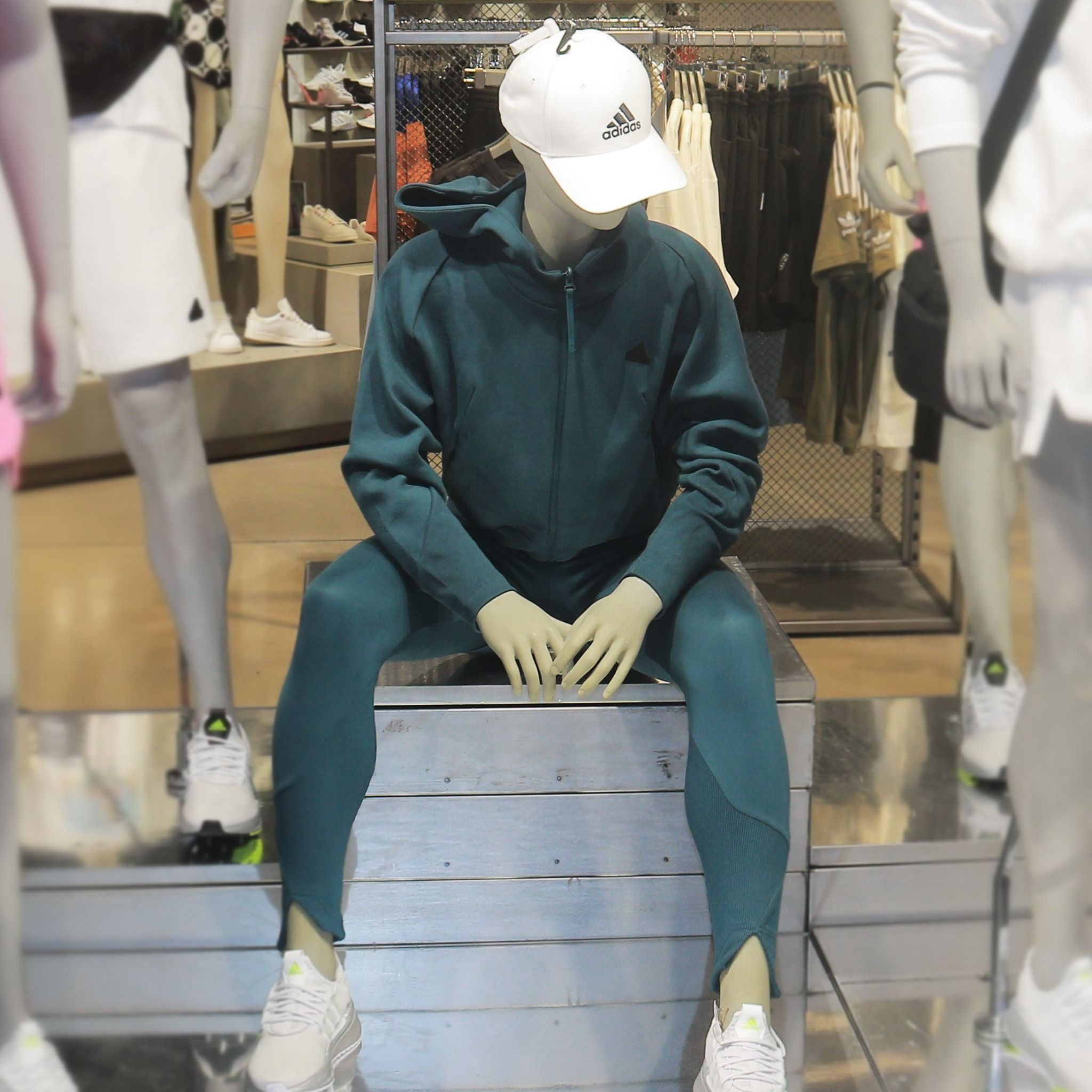 BỘ QUẦN ÁO THU ĐÔNG NAM ADIDAS TRACK JACKET PREMIUM Z.N.E.