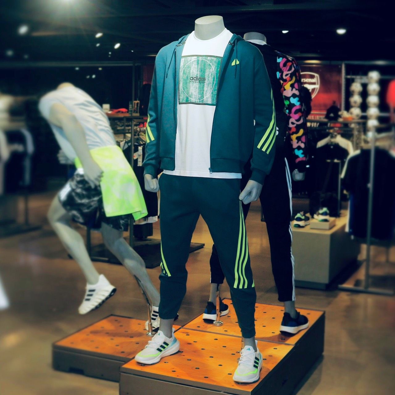 ÁO NAM HOODIE KHÓA KÉO 3 SỌC FUTURE ICONS
