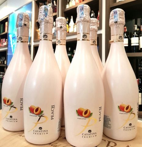 Moscato Cavatina Peach 7.5% 75cl