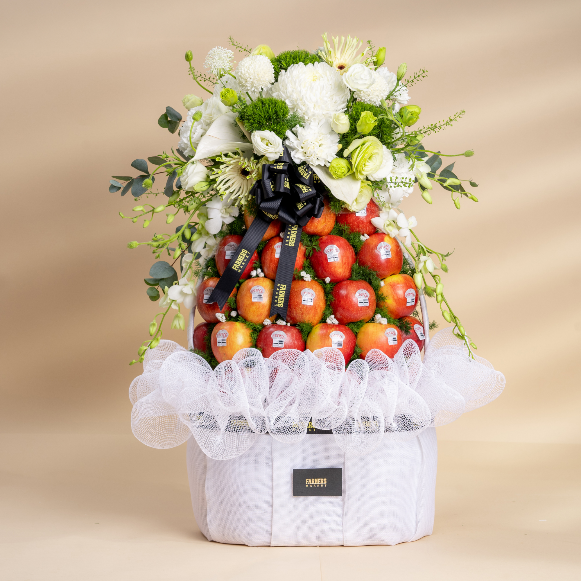  Tháp Táo Đỏ Envy Và Hoa Tone Trắng Sang Trọng - GIAO NỘI THÀNH TPHCM 