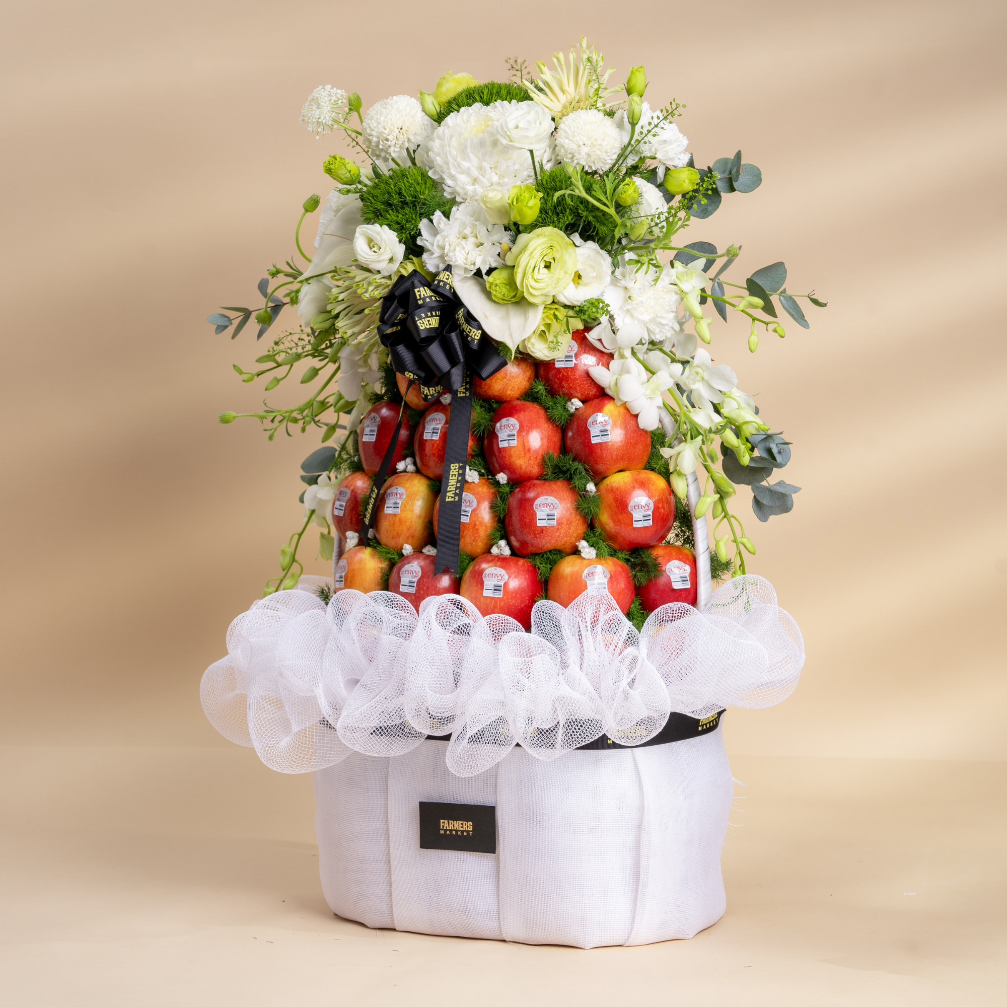  Tháp Táo Đỏ Envy Và Hoa Tone Trắng Sang Trọng - GIAO NỘI THÀNH TPHCM 