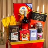  Giỏ Quà Rượu Vang Đỏ và Bánh - Mật Ong Tone Đỏ Tinh Tế - GIAO NỘI THÀNH TPHCM 