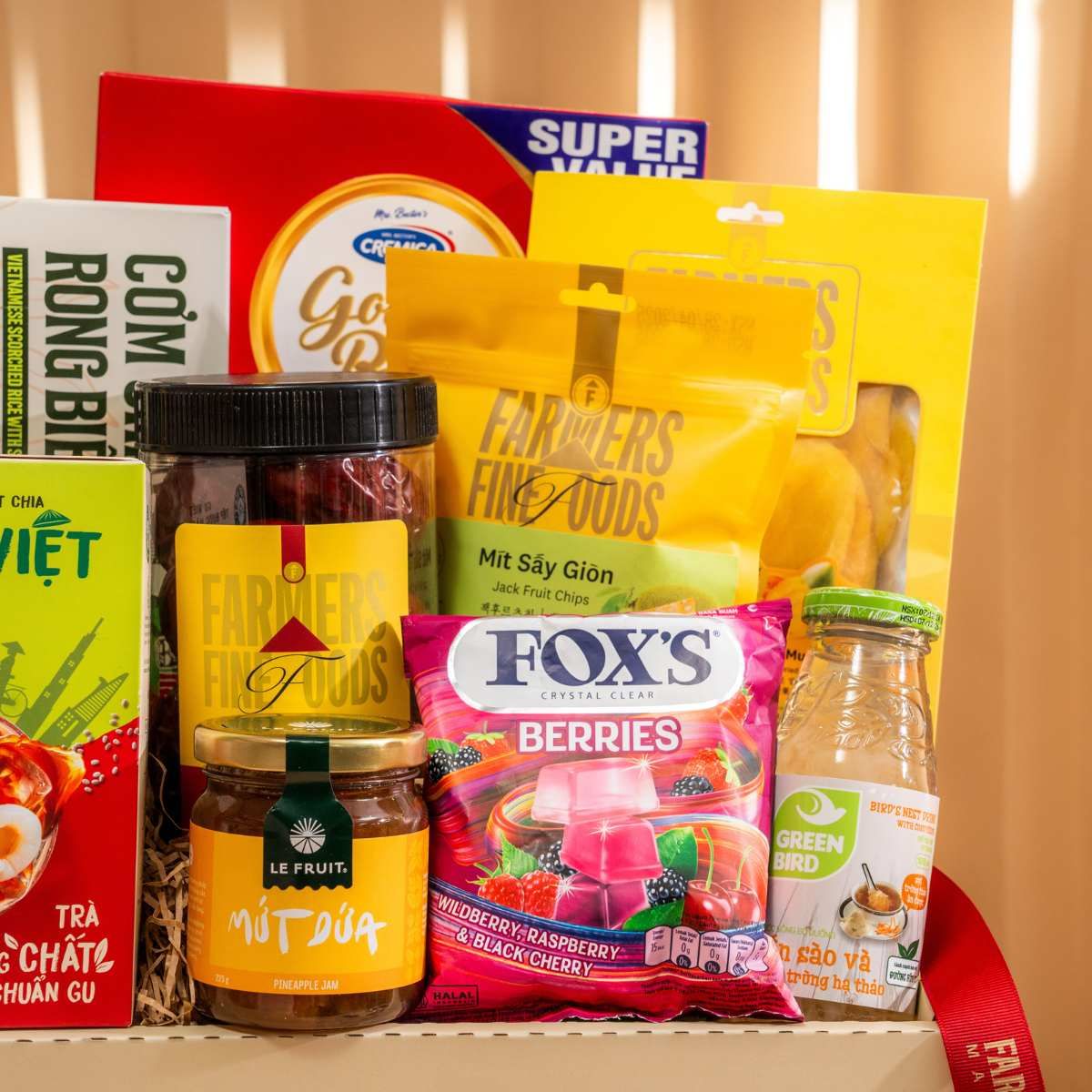  Giỏ Quà Ăn Vặt Tone Kem Cơ Bản - GIAO NỘI THÀNH HCM 