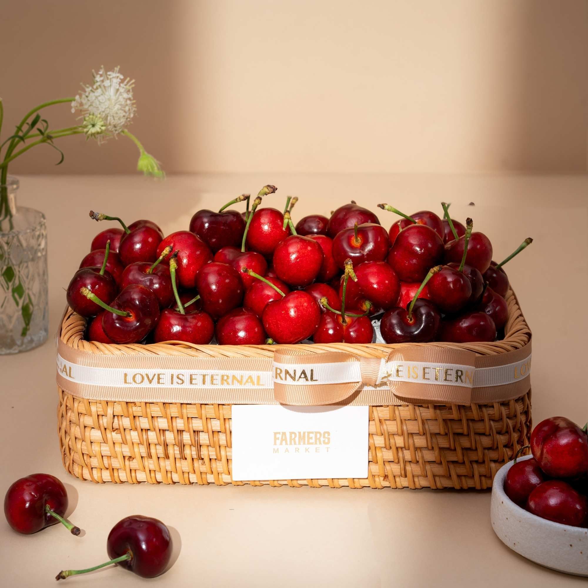  Giỏ quà Cherry đỏ thanh lịch - GIAO NỘI THÀNH TPHCM 