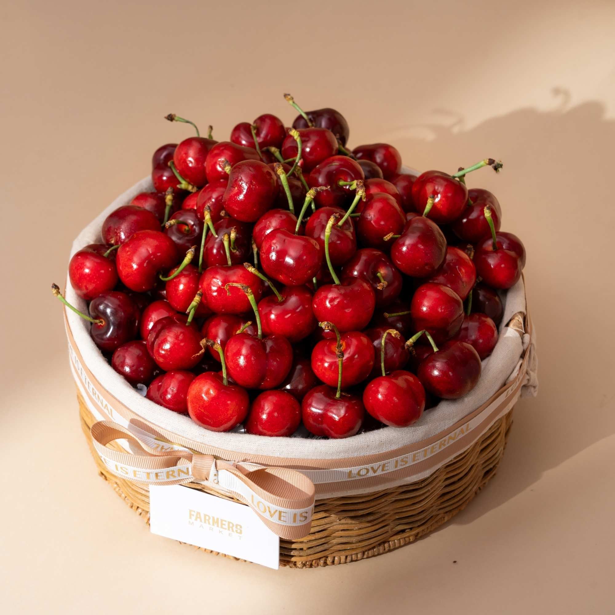  Giỏ quà Cherry đỏ tinh tế - GIAO NỘI THÀNH TPHCM 