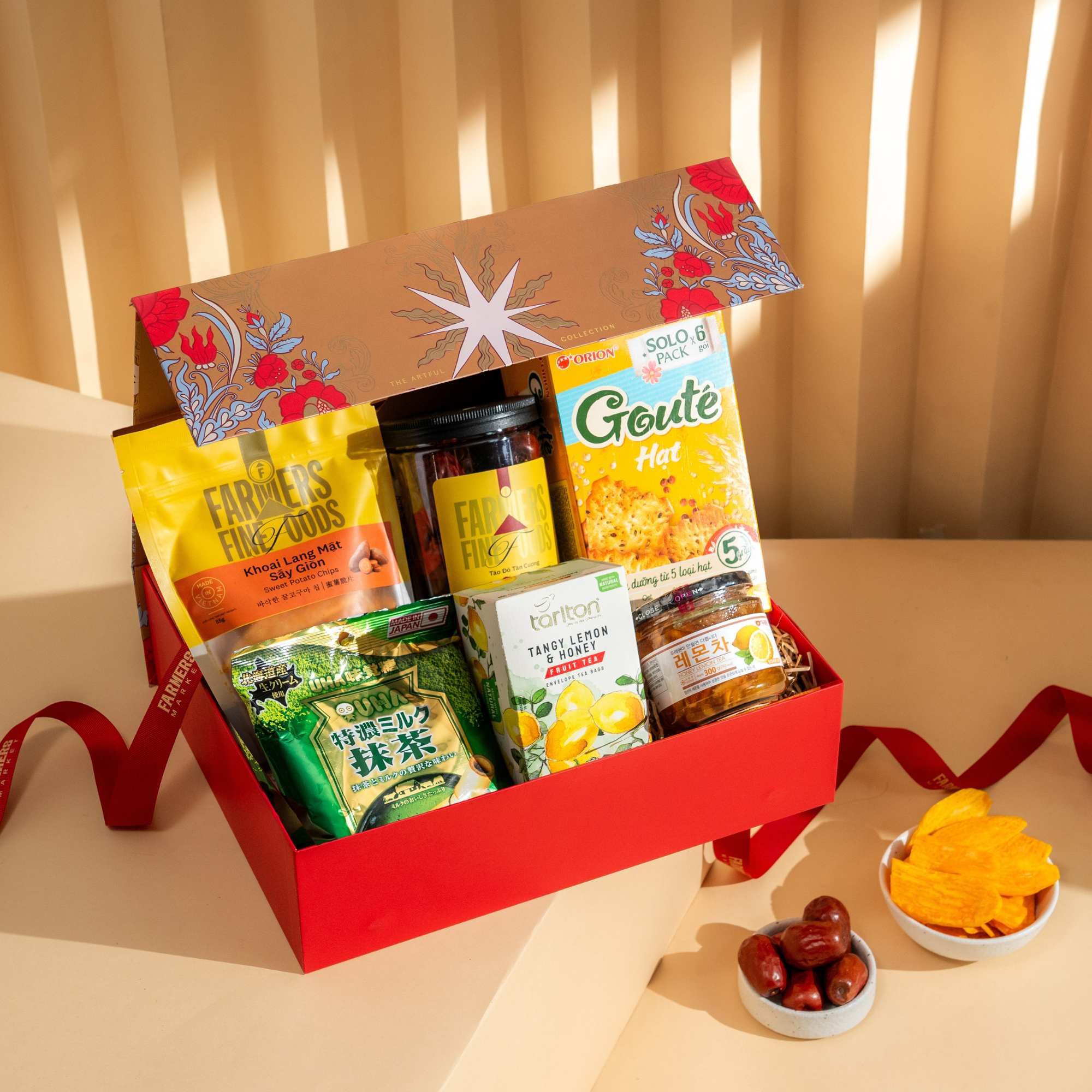  Hộp Quà Trà - Ăn Vặt Tone Vàng Đỏ Cơ Bản - GIAO NỘI THÀNH HCM 