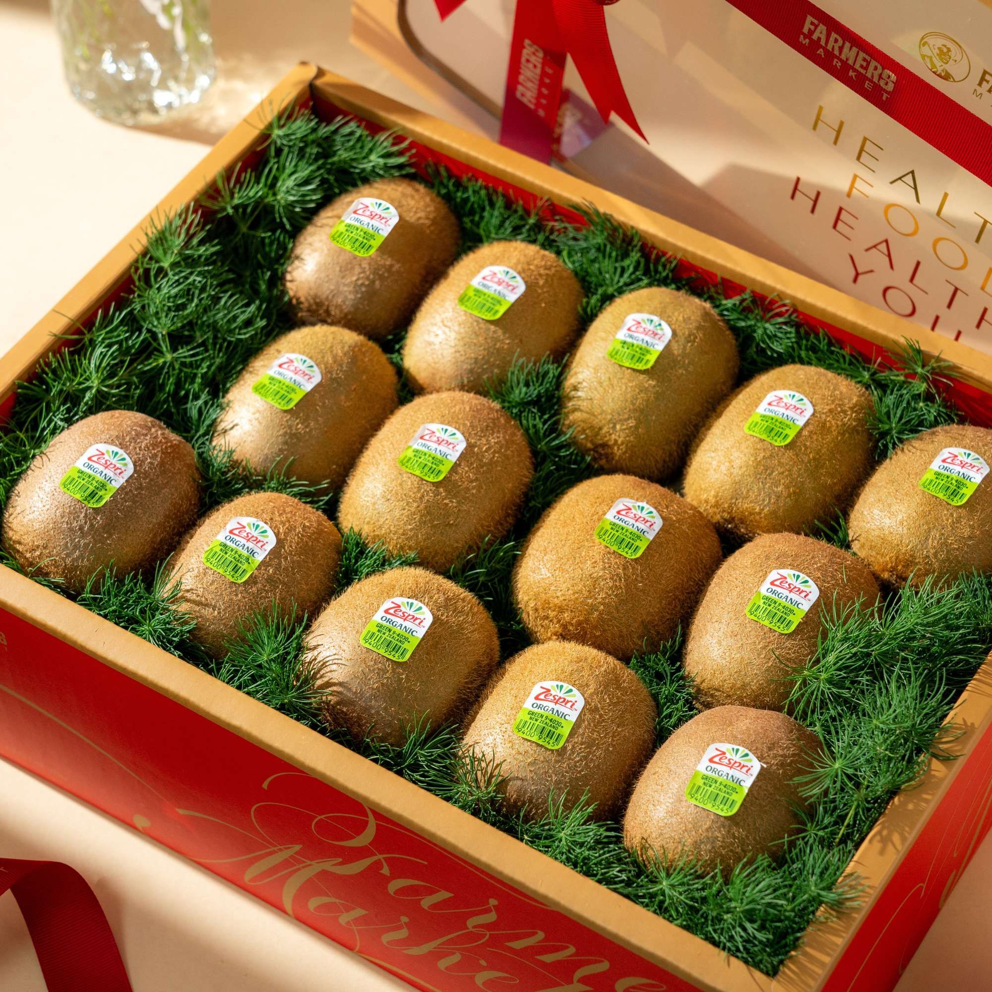  Hộp Quà Kiwi Xanh Hữu Cơ Tone Đỏ Tiêu Chuẩn - GIAO NỘI THÀNH TPHCM 