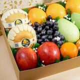  Hộp Quà Trái Cây Hỗn Hợp Tone Vàng Tinh Tế - GIAO NỘI THÀNH TPHCM 