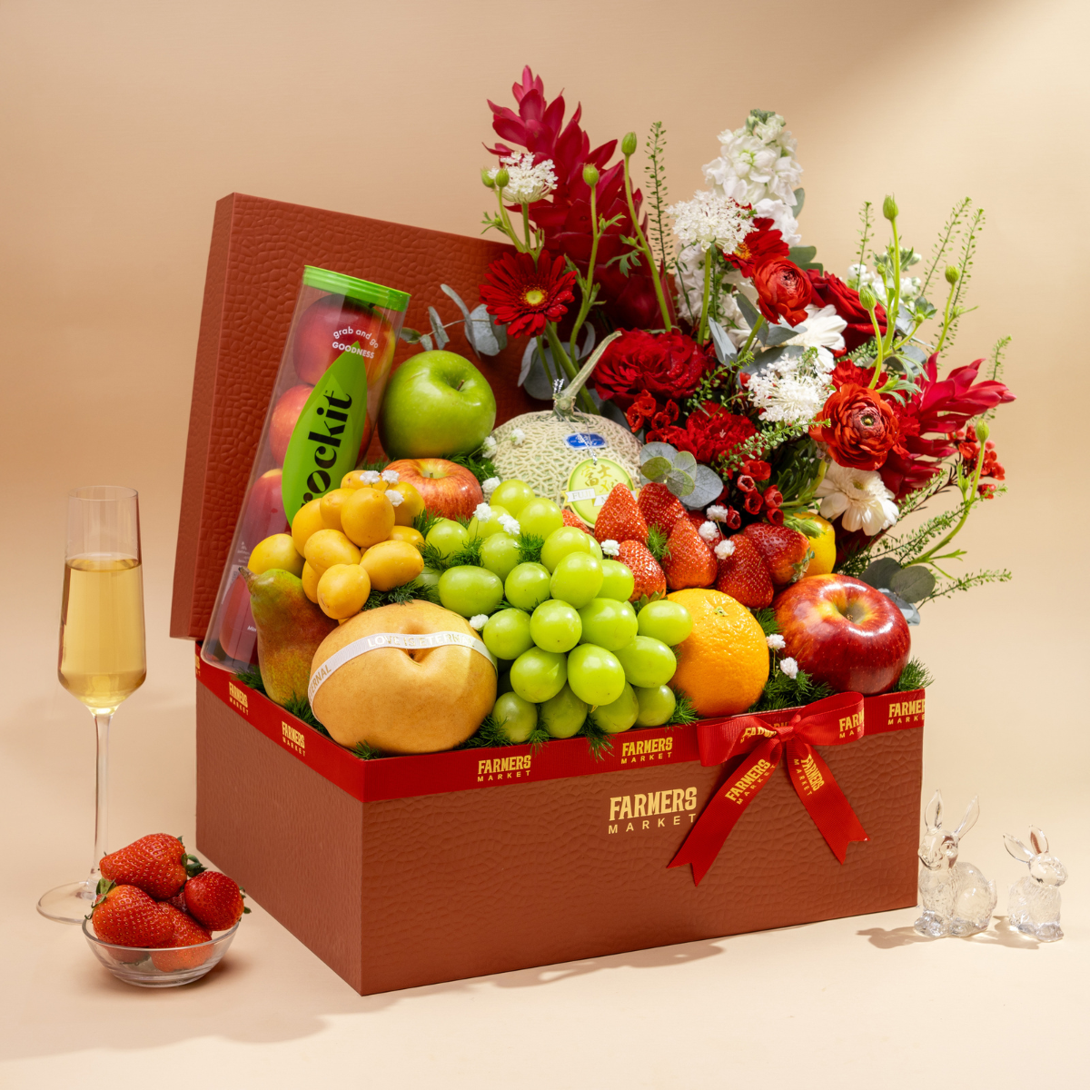  Hộp Quà Trái Cây Và Hoa Tone Đỏ Sang Trọng  - GIAO NỘI THÀNH TPHCM 