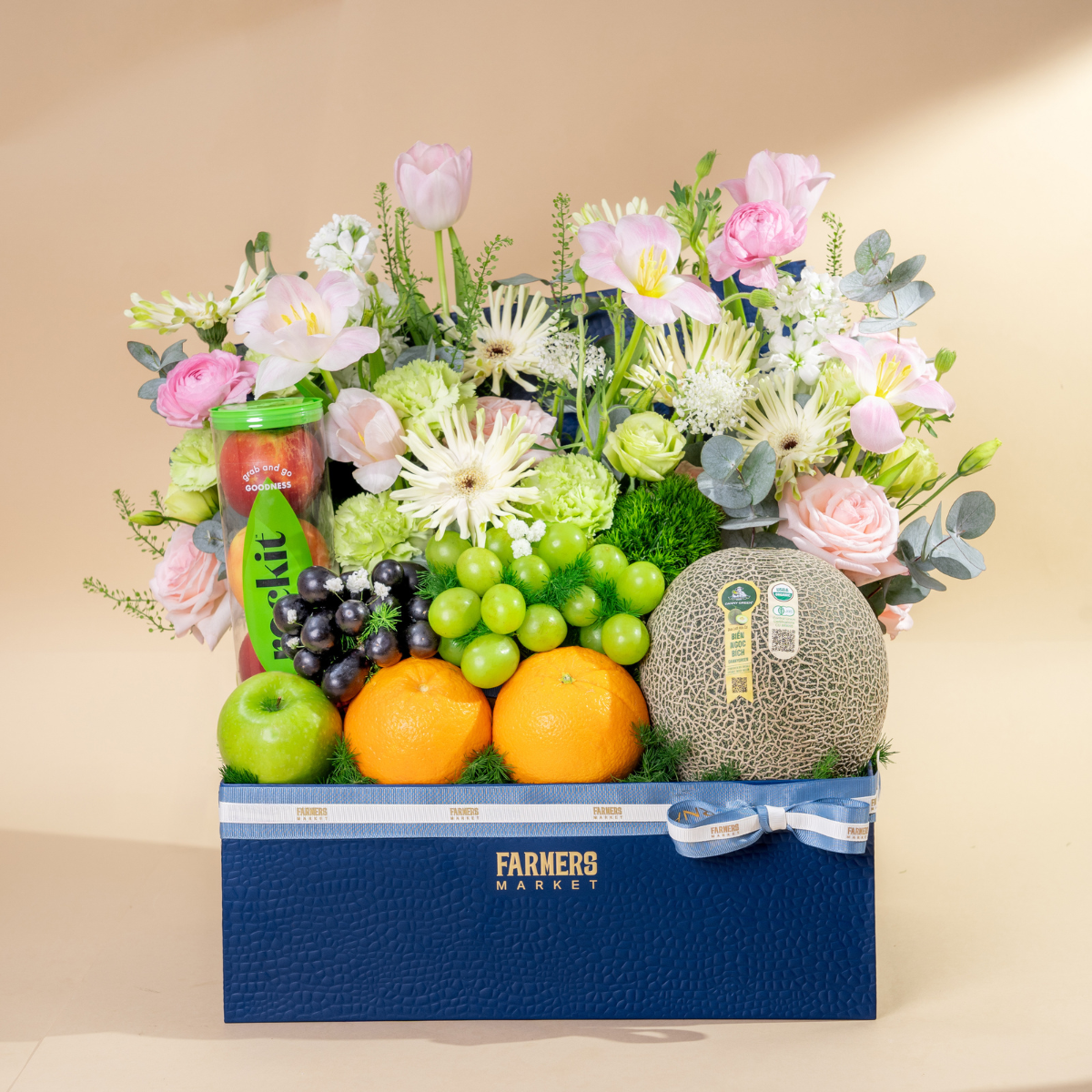 Hộp Quà Trái Cây Và Hoa Tulip Hồng Cao Cấp  - GIAO NỘI THÀNH TPHCM 