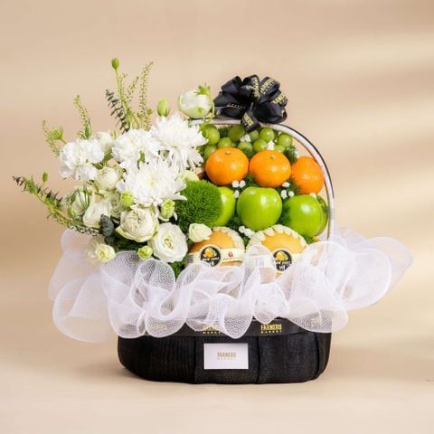  Giỏ Trái Cây Và Hoa Tone Trắng Đen Thanh Lịch - GIAO NỘI THÀNH TPHCM 