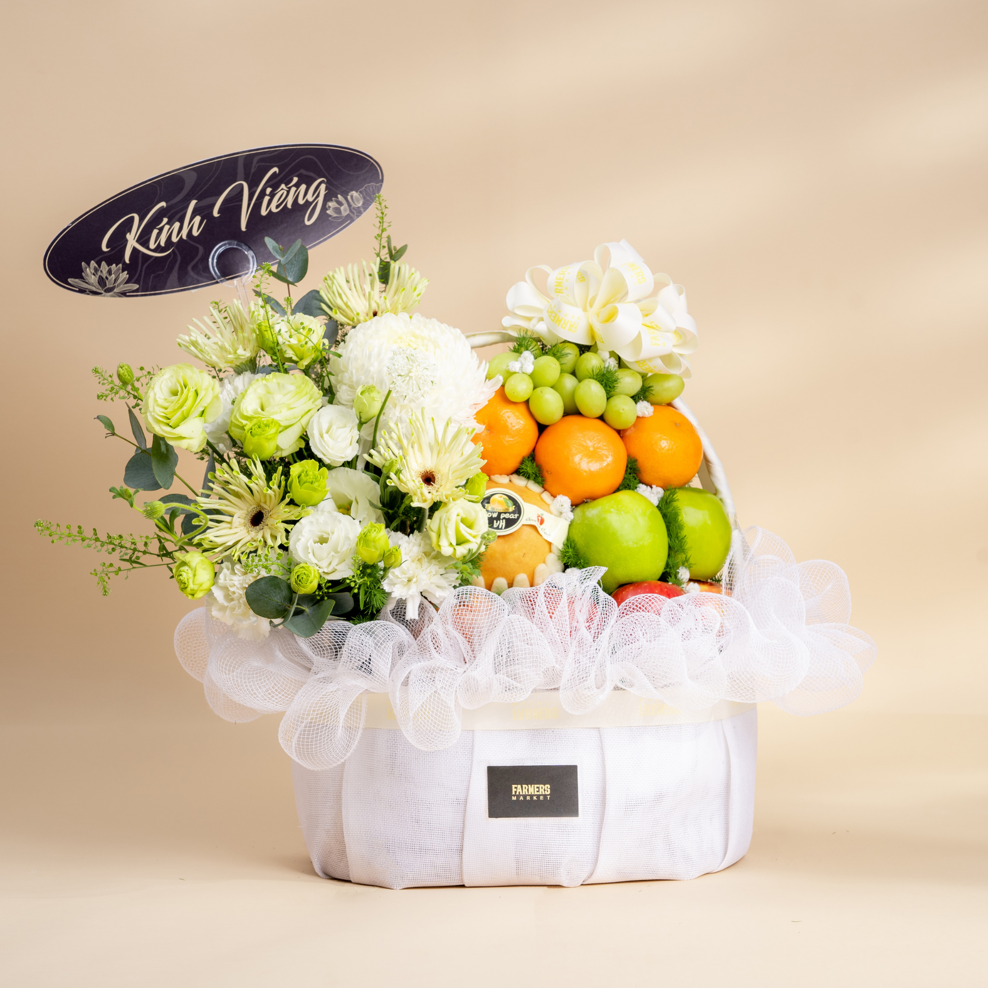  Giỏ Trái Cây Tươi Và Hoa Sen Trắng Sang Trọng - GIAO NỘI THÀNH TPHCM 
