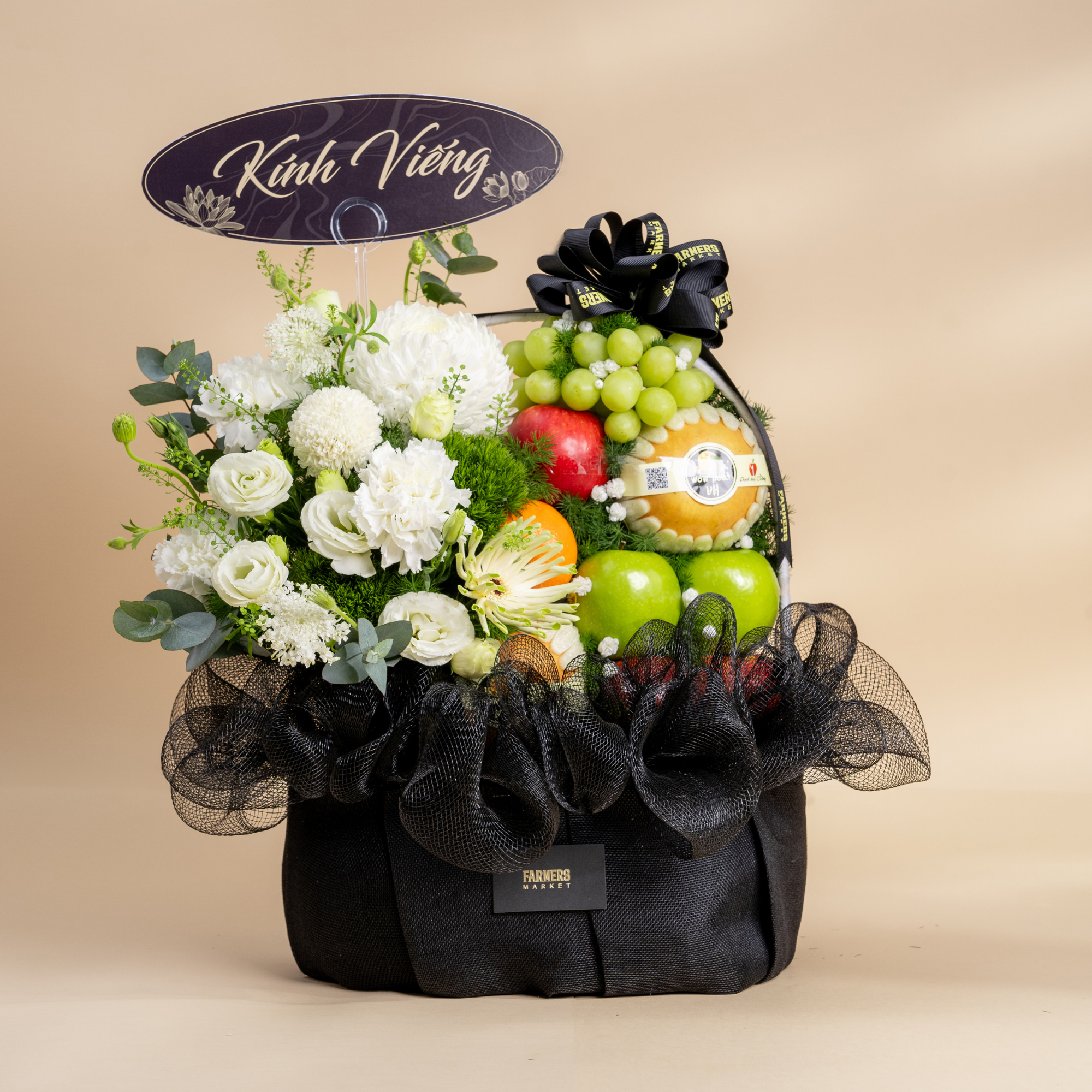  Giỏ Trái Cây Và Cúc Mẫu Đơn Tone Trắng Thanh Lịch - GIAO NỘI THÀNH TPHCM 