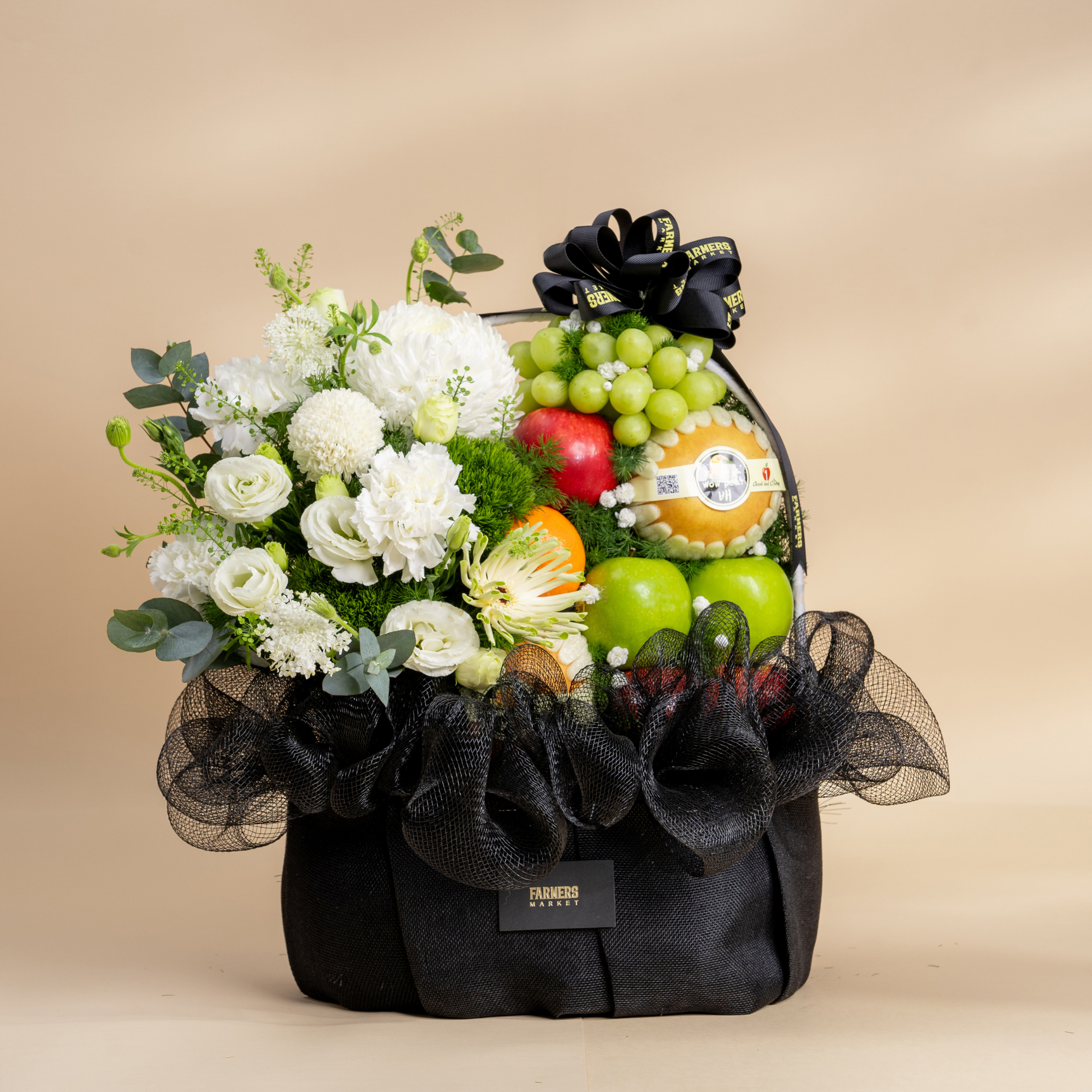  Giỏ Trái Cây Và Cúc Mẫu Đơn Tone Trắng Thanh Lịch - GIAO NỘI THÀNH TPHCM 