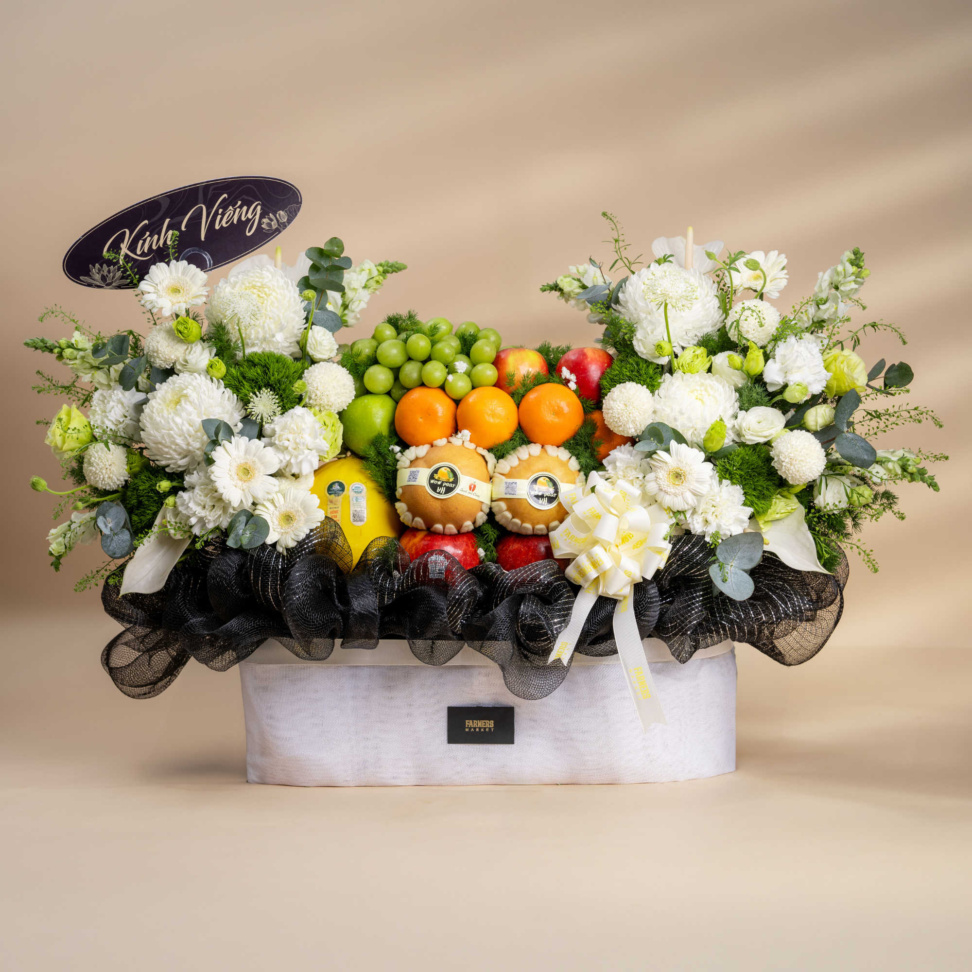  Giỏ Trái Cây Và Cúc Mẫu Đơn Trắng Sang Trọng - GIAO NỘI THÀNH TPHCM 