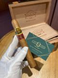 San Cristobal 20s Aniversario LCDH ( Giá: Liên hệ)