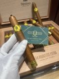 Trinidad Robusto Extras Travel Humidor ( Giá: Liên hê)