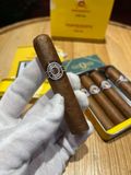 Montecristo media corona (Giá: Liên hệ)