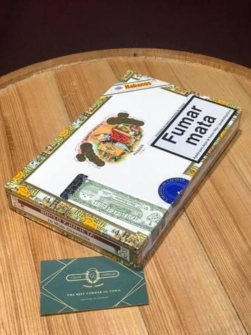 Romeo Y Julieta Wide Churchill 10s (Giá: Liên hệ)