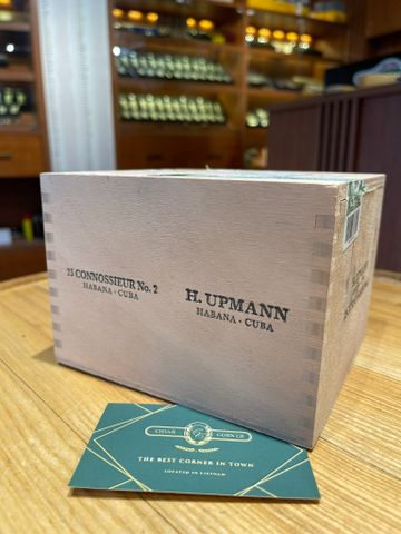 H.Upmann Connoisseur No.2 (Giá: Liên hệ)