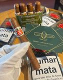 Hoyo de Monterrey Souvenir De luxe -5s (Giá: Liên hệ)