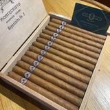 Montecristo Especiales No.2-25s ( Giá: Liên hệ)