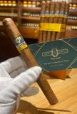 Cohiba Siglo V-25s( Giá: Liên hệ)