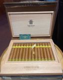 Trinidad Robusto Extras Travel Humidor ( Giá: Liên hê)