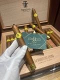 Trinidad Robusto Extras Travel Humidor ( Giá: Liên hê)