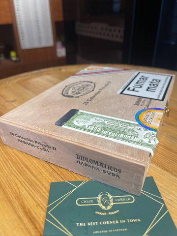 Diplomaticos Coleccion Privada II Edición Regional 2020 (Giá: Liên hệ)