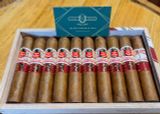 Hoyo de Monterry Epicure de Luxe LCDH (Giá: Liên hệ)