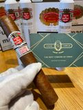 Hoyo de Monterrey Epicure Especial tubos (Giá: Liên hệ)