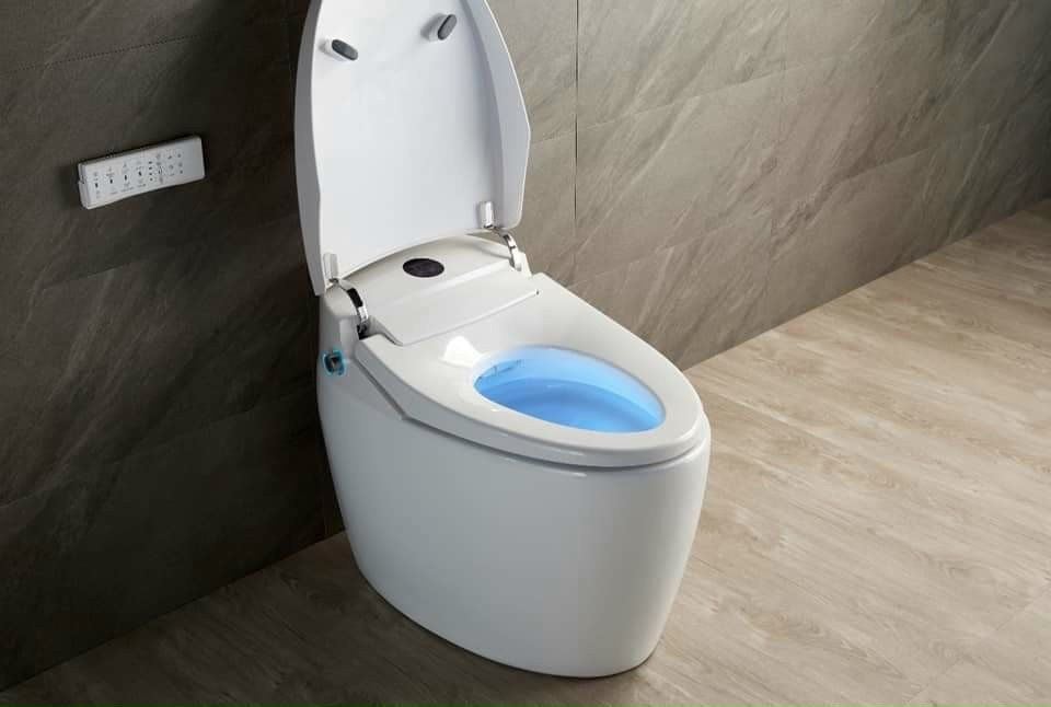 Bồn Cầu Thông Minh Ful Chức Năng - 001