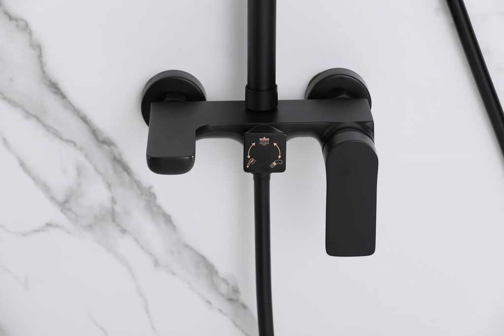 Sen cây tắm cao cấp K06731B màu đen