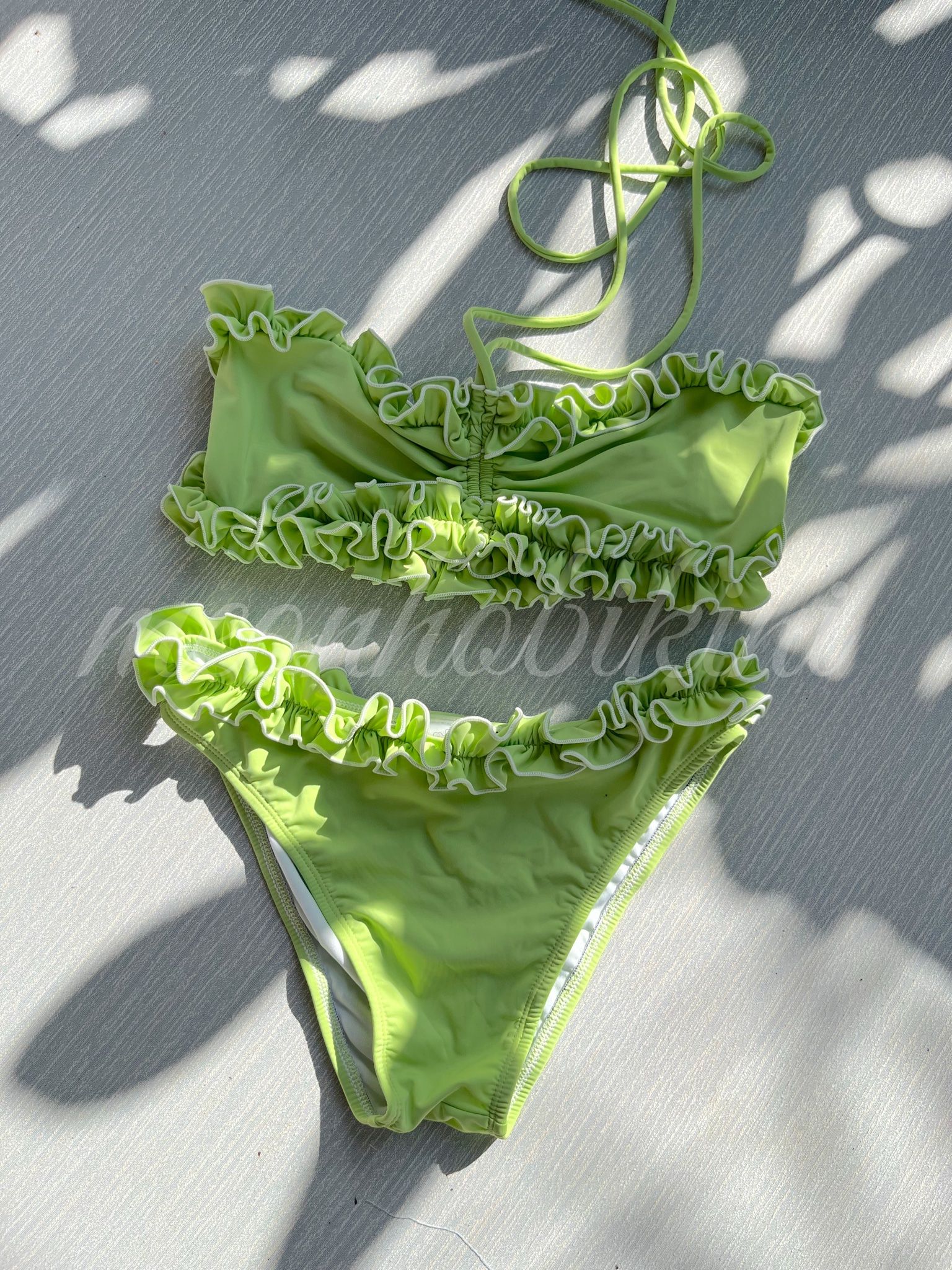  2BN36- Set bikini viền bèo 